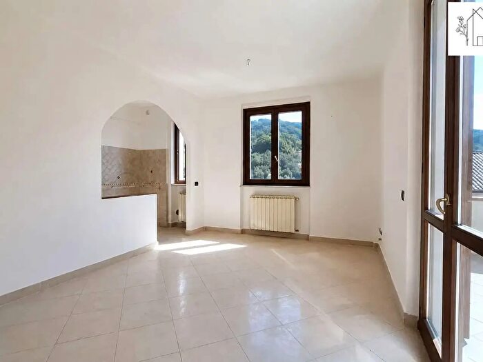 Appartamento trilocale in vendita in Via Genova, La Spezia
