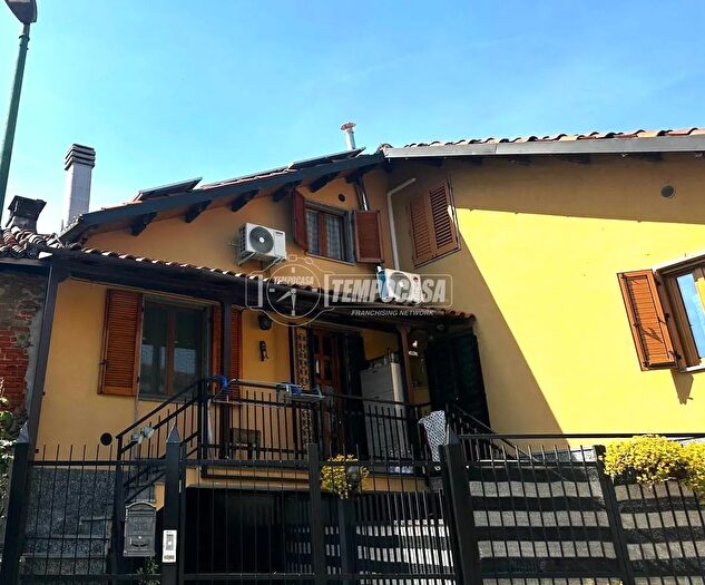 Appartamento quadrilocale in vendita in Strada Vicinale dellAbbadia di Stura, Torino