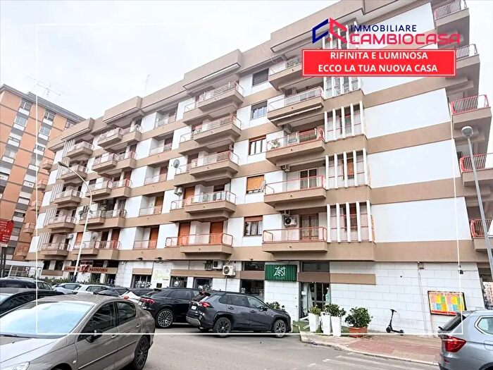 Appartamento quadrilocale in vendita in Via Dante, Taranto