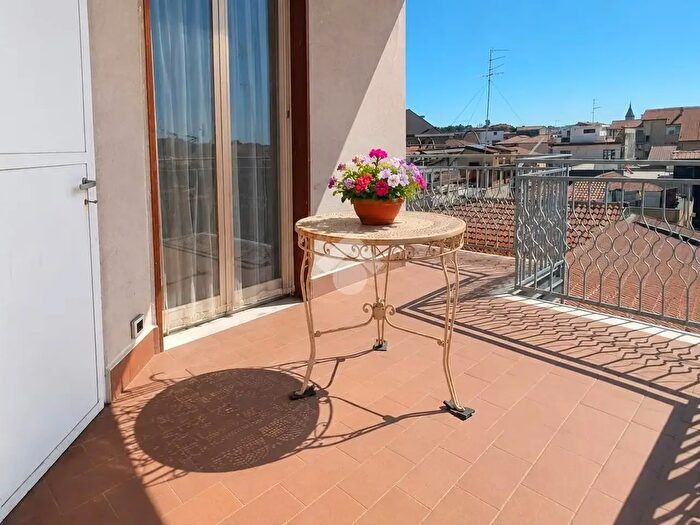 Appartamento quadrilocale in vendita in Via Papa Giovanni XXIII, Mascalucia