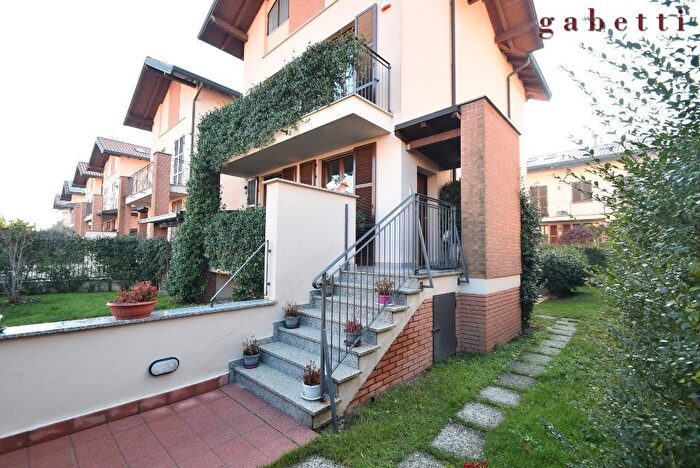 Case in Vendita e in Affitto - 3