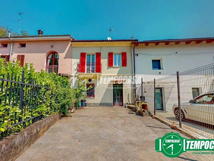 Casa quadrilocale in vendita in Via Falamera, Alessandria
