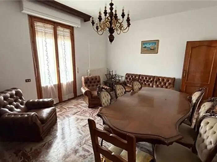 Appartamento con 5 locali in affitto in Montespertoli