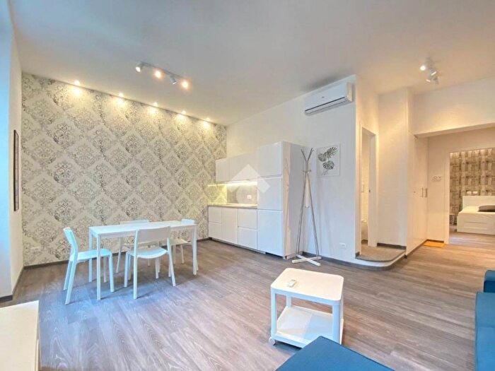 Appartamento bilocale in affitto in Via degli Ombrellari, Borgo, Roma