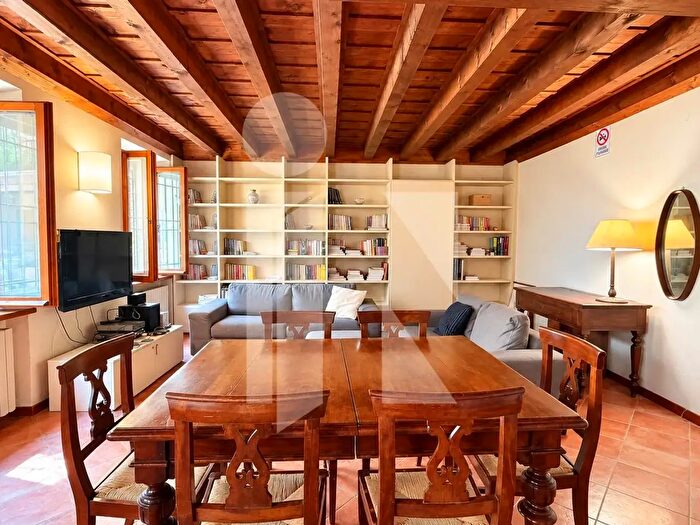 Casa quadrilocale in affitto in Mantova