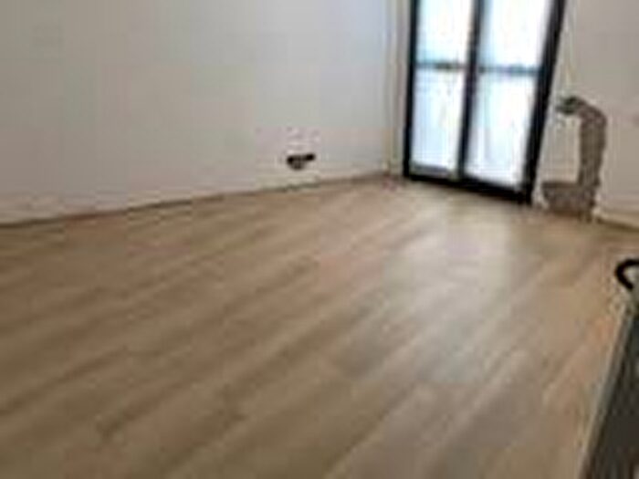 Appartamento bilocale in affitto in Via Engalfredo, Centro, Samarate