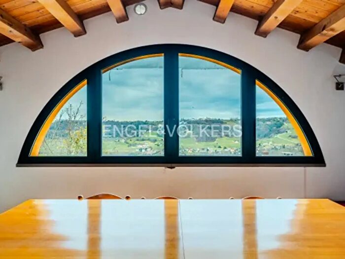 Appartamento quadrilocale in vendita in Via Manzana, Vittorio Veneto