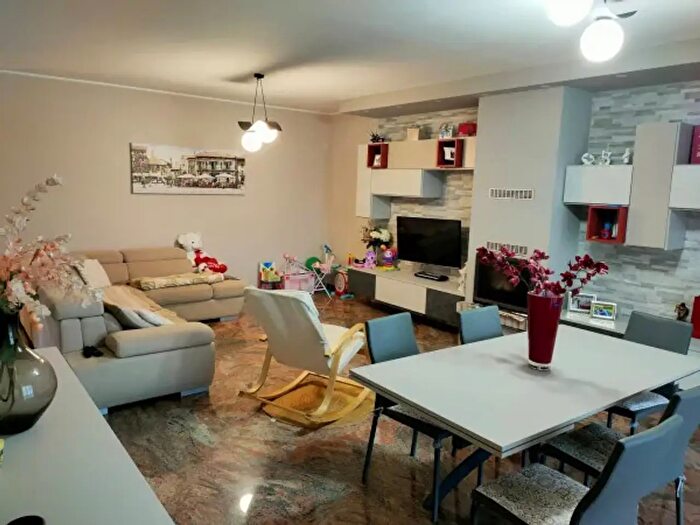 Appartamento trilocale in vendita in Via Sinistra Guerro, Castelvetro Di Modena