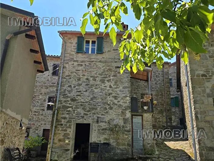Casa quadrilocale in vendita in Caprese Michelangelo