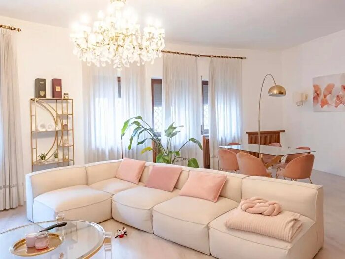 Appartamento con 5 locali in vendita in Via Marconi, San Bonifacio