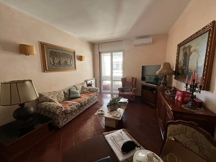 Appartamento trilocale in vendita in Via degli Aldobrandini, Roma