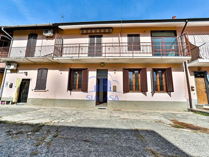 Case in Vendita e in Affitto - 2
