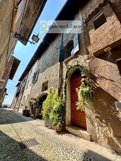 Casa trilocale in vendita in Via Panimede Averoldi, Bedizzole