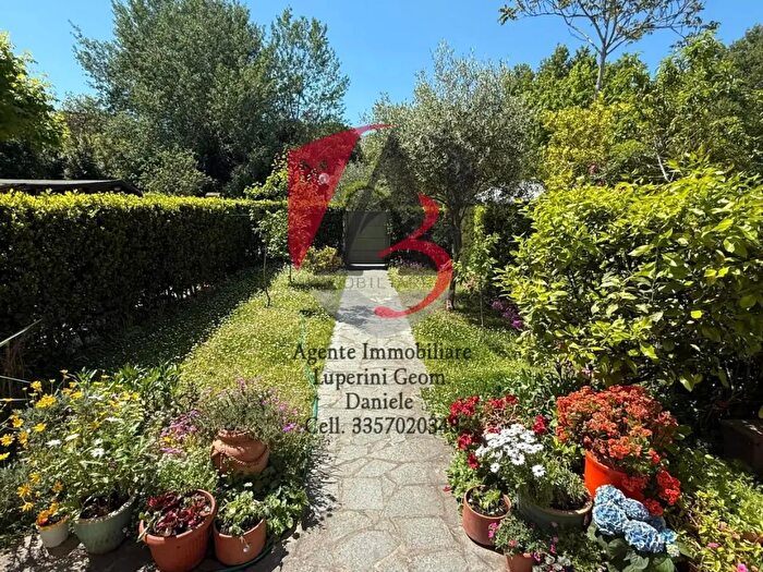 Casa con 7 locali in vendita in Pisa