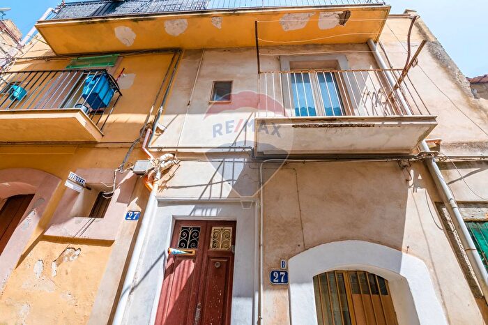 Casa trilocale in vendita in Via Ardito, Caltagirone