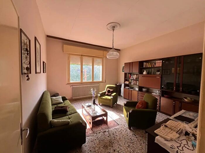 Casa con 14 locali in vendita in Via Cella, Sant'Agata Feltria