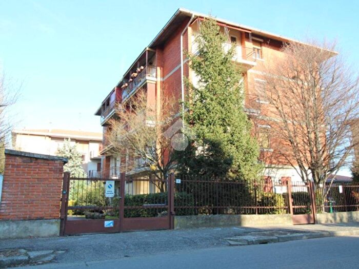 Appartamento quadrilocale in affitto in Via Campania, Crosione, Pavia