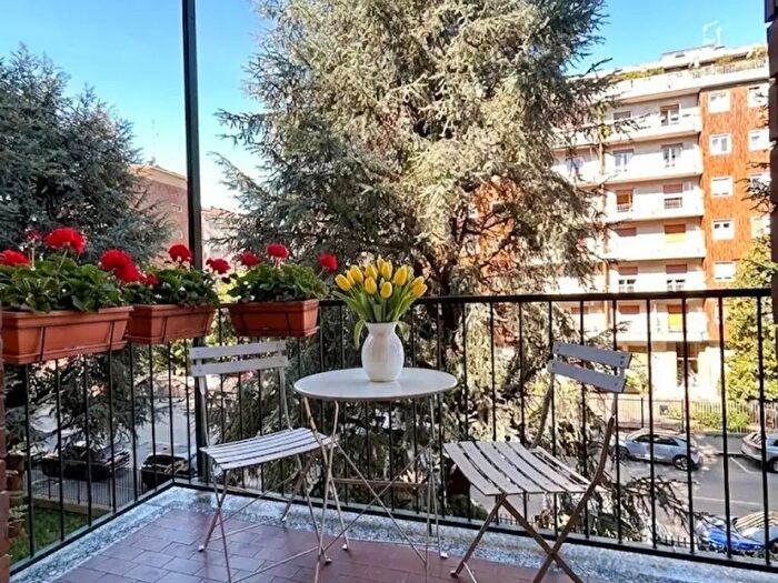 Appartamento bilocale in vendita in Via Venosta, Milano