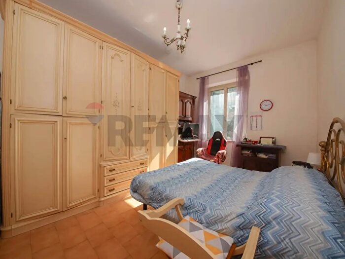 Appartamento bilocale in vendita in Via Capraia, Roma