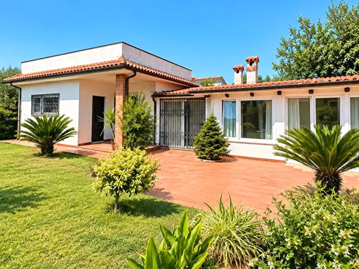 Casa con 5 locali in vendita in Via Sabaudia, San Felice Circeo