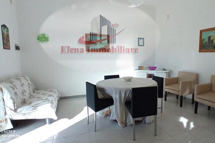 Casa con 6 locali in vendita in Alcamo