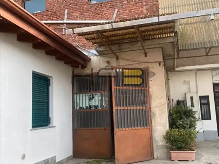 Casa in vendita in Vicolo Carpi, Busto Arsizio