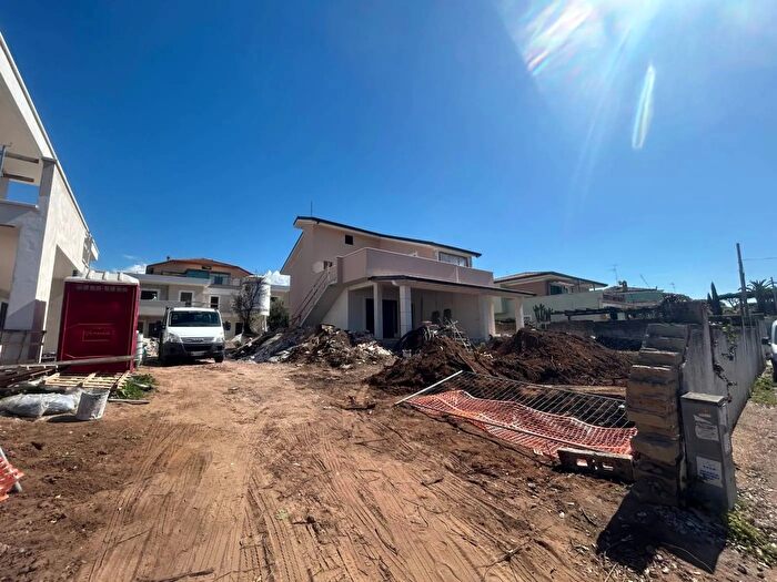 Appartamento trilocale in vendita in Viale delle Viole, Anzio