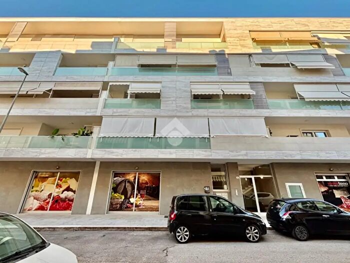 Appartamento trilocale in vendita in Via S Anna, Monopoli