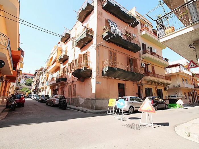 Appartamento quadrilocale in vendita in Via Arco Santa Rosalia, Bagheria