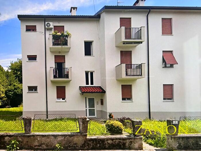 Appartamento trilocale in vendita in Via Gelsi, Gorizia