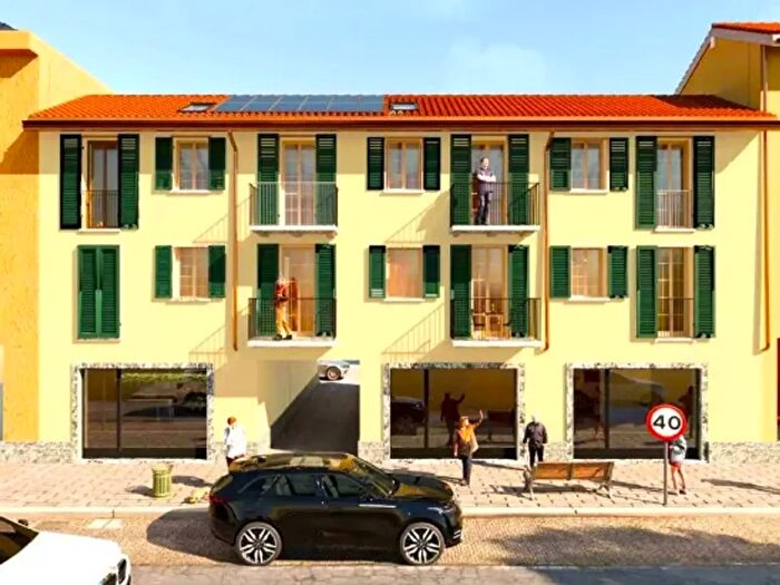Appartamento trilocale in vendita in Via Giacomo Matteotti, Mariano Comense