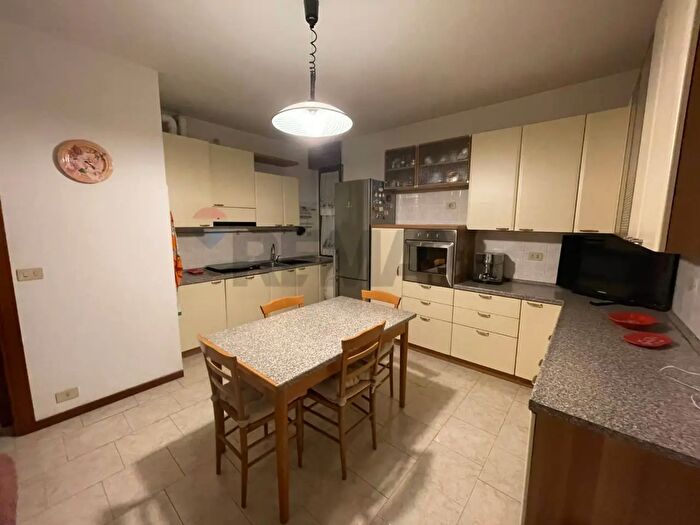 Appartamento quadrilocale in affitto in Parma