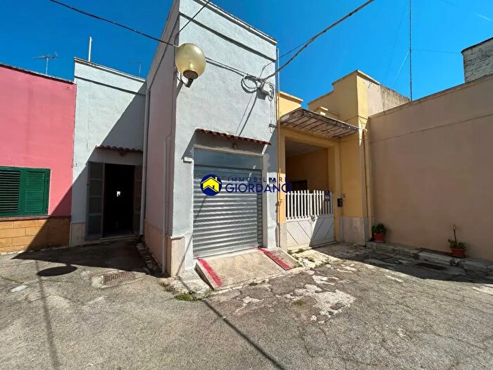 Casa con 7 locali in vendita in Vico Annicchio, Squinzano