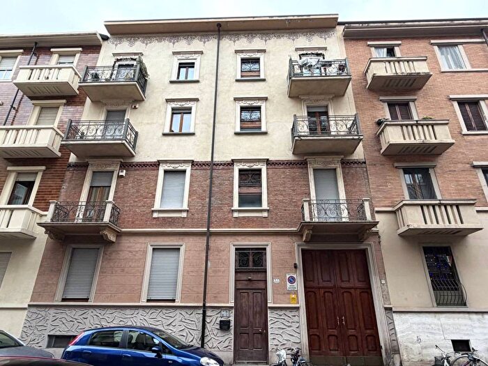 Appartamento trilocale in affitto in Via Cenischia, Cenisia, Torino