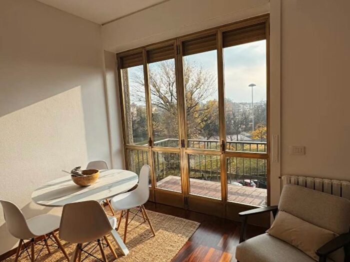 Appartamento trilocale in affitto in Via Angelo Carlo Fumagalli, Navigli Darsena, Milano