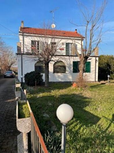 Casa con 5 locali in vendita in Strada Statale per Alessandria, Tortona