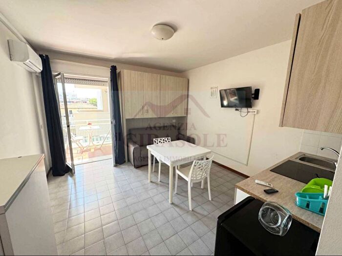Appartamento monolocale in affitto in Via Camillo Benso di Cavour, Lungomare Marconi, Alba Adriatica