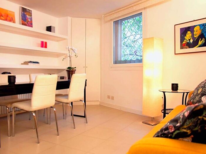 Appartamento bilocale in affitto in Via di Trasone, Africano Villa Chigi, Roma