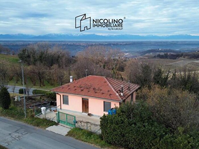 Casa quadrilocale in vendita in Via Roma, Novello