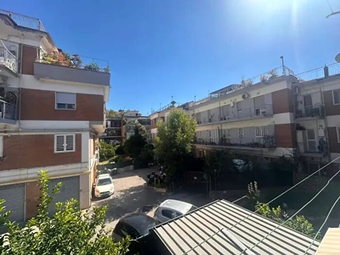 Appartamento quadrilocale in vendita in Via Vicinale Croce di Piperno, Napoli