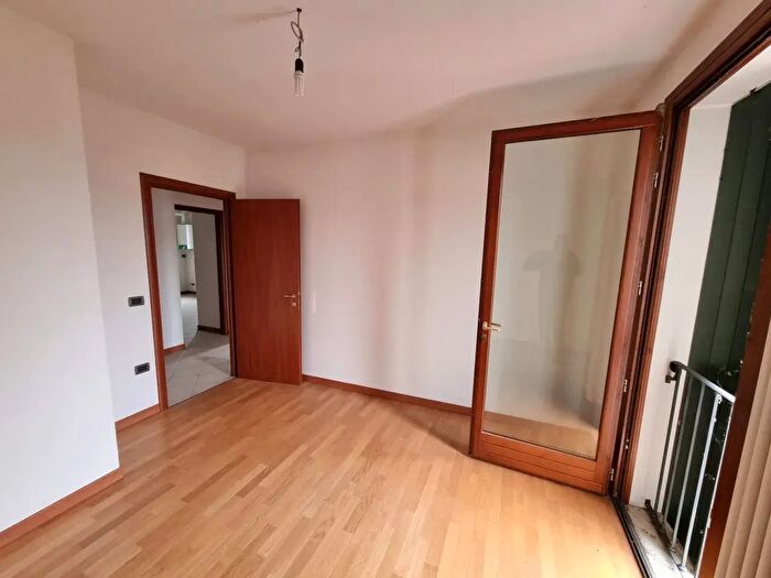 Appartamento trilocale in affitto in Via Europa, Lozzo Atestino