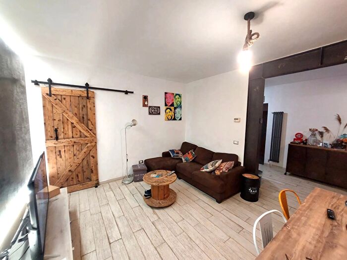 Appartamento trilocale in vendita in Piazza Giuseppe Mazzini, Vaiano