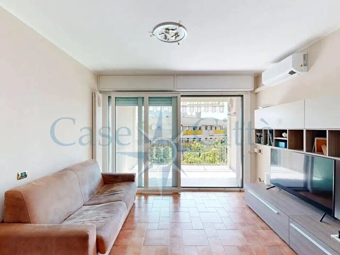 Appartamento trilocale in vendita in Via Gozzoli, Milano