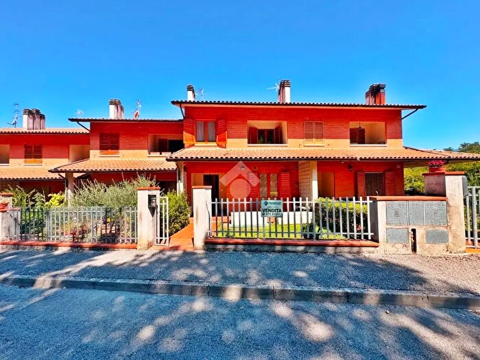 Casa con 6 locali in vendita in Via Battisti, Cerreto D'Esi