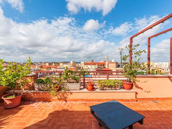Casa con 5 locali in affitto in Via Calabria, Vittorio Veneto, Roma