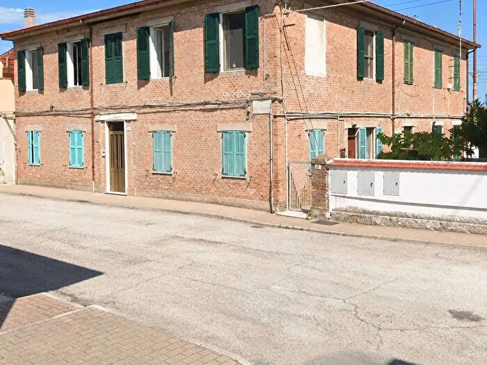 Appartamento trilocale in vendita in Quadrio, Falconara Marittima