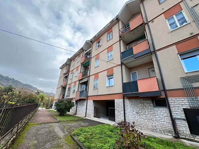 Appartamento con 6 locali in vendita in Via San Pio X, Montecchio Maggiore