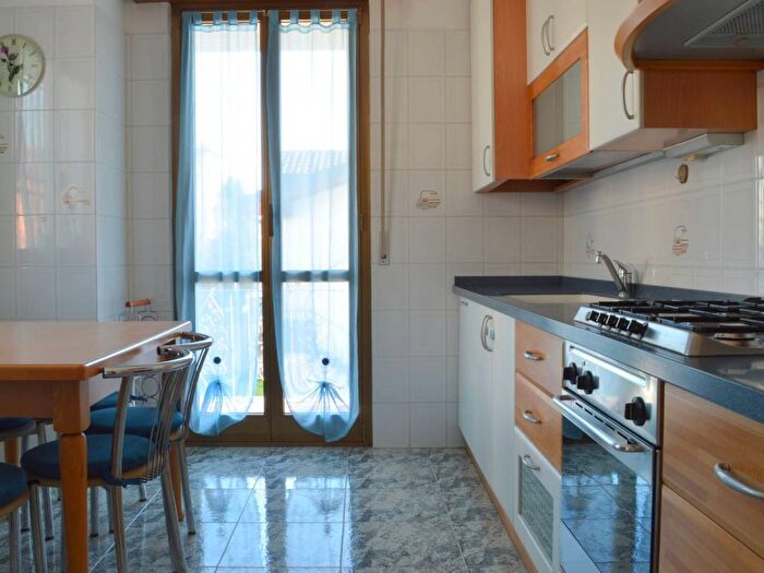 Appartamento trilocale in affitto in Via Armando Diaz, Bresso