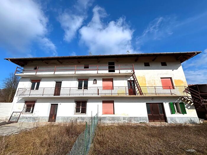 Casa con 6 locali in vendita in Via Caola, GatticoVeruno