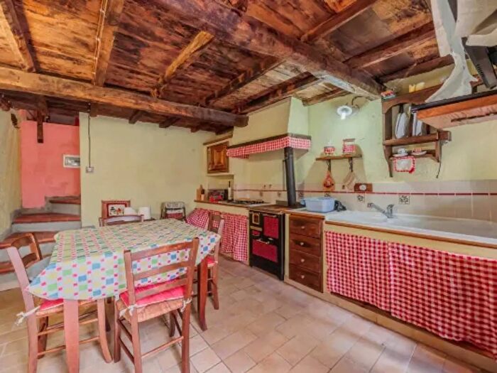 Casa bilocale in vendita in Località Zarli, Stazzema